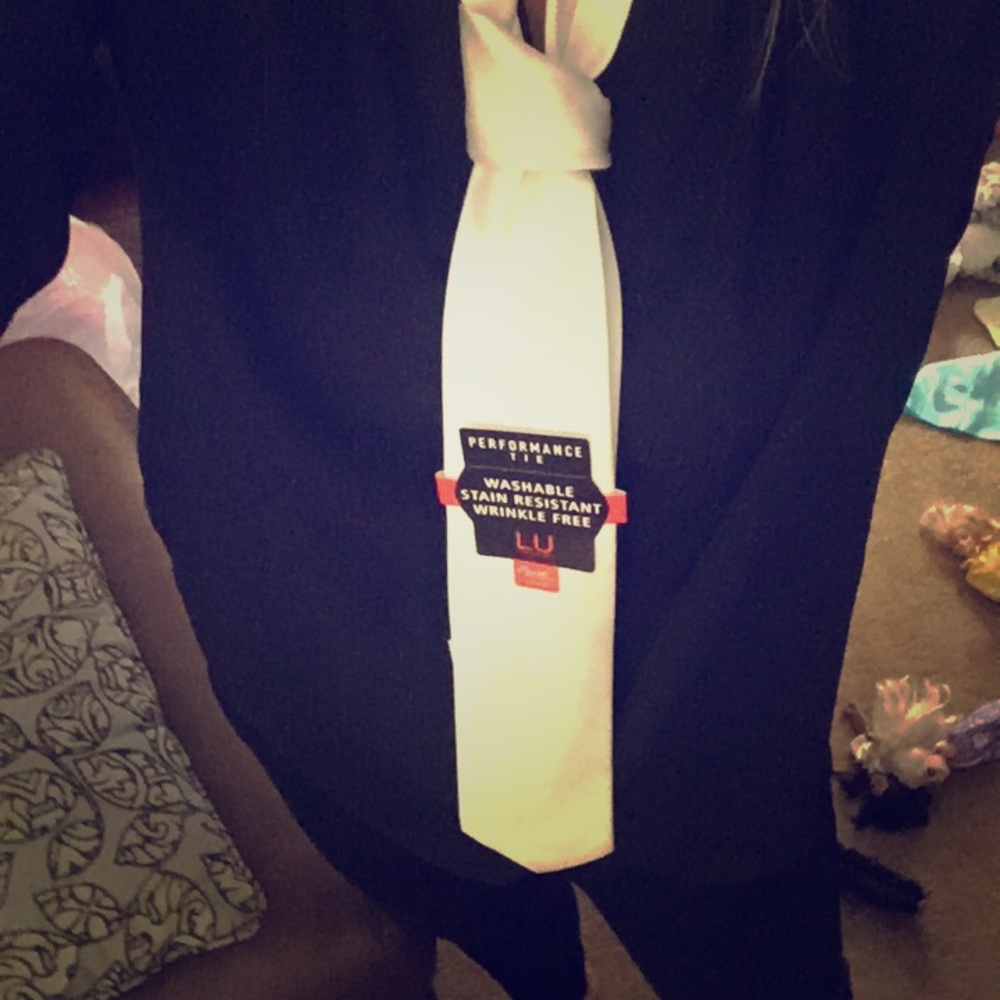 White tie